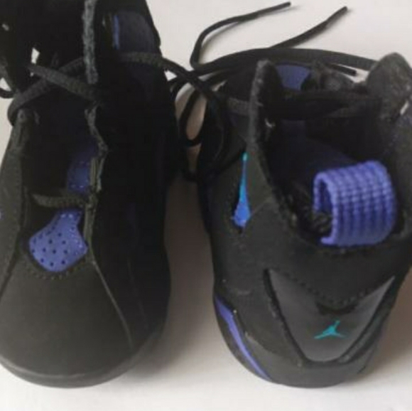 Jordans5c toddler boy/black,purple,blue - Picture 2 of 2